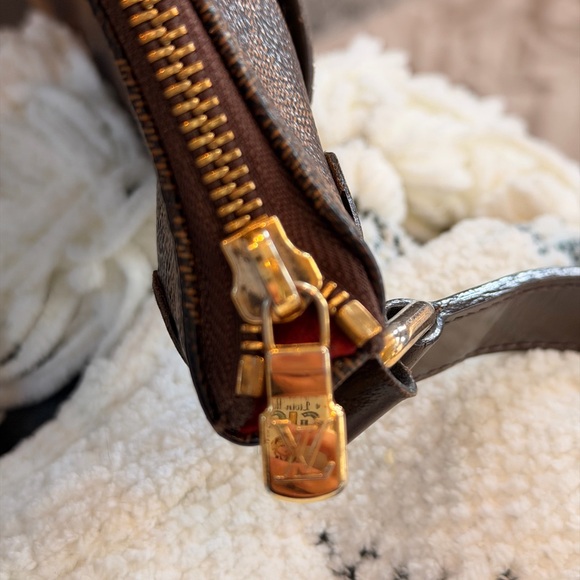 Authentic LOUIS VITTON Damier Ebene Bloomsbury PM Shoulder Bag - Picture 2 of 13